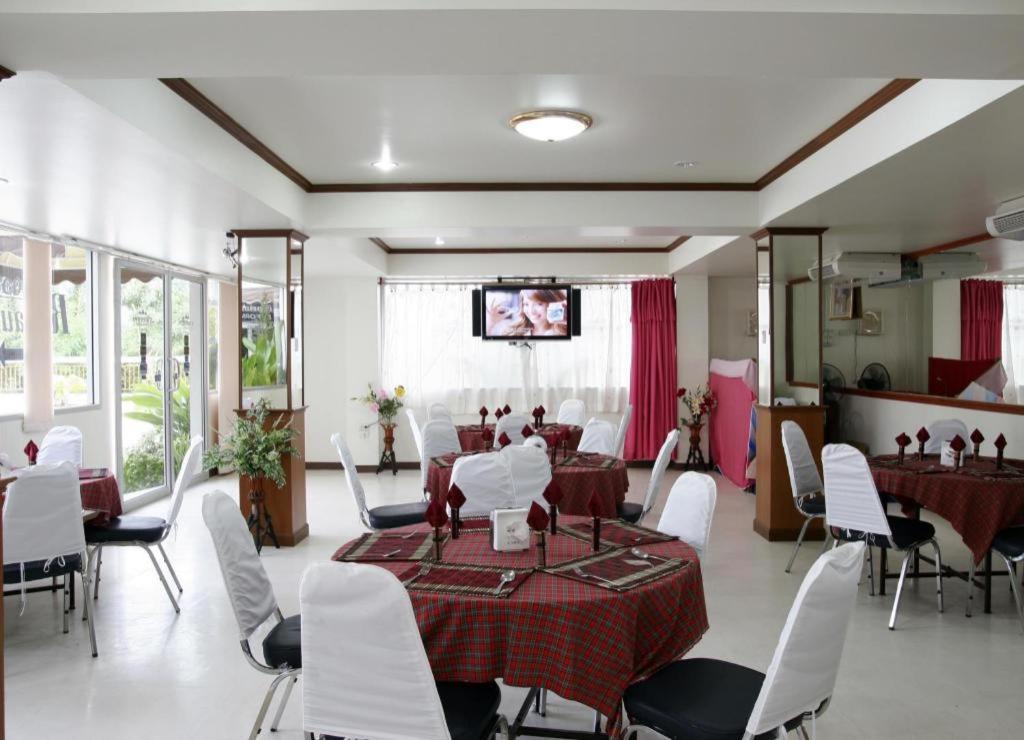 Ratchaphruek 2007 Hotel Chom Thong Exteriör bild